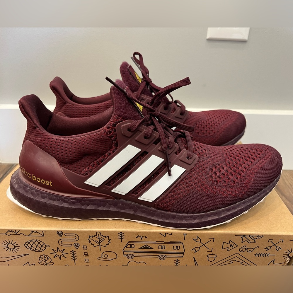Men's Adidas UltraBoost Texas A&M Size 11